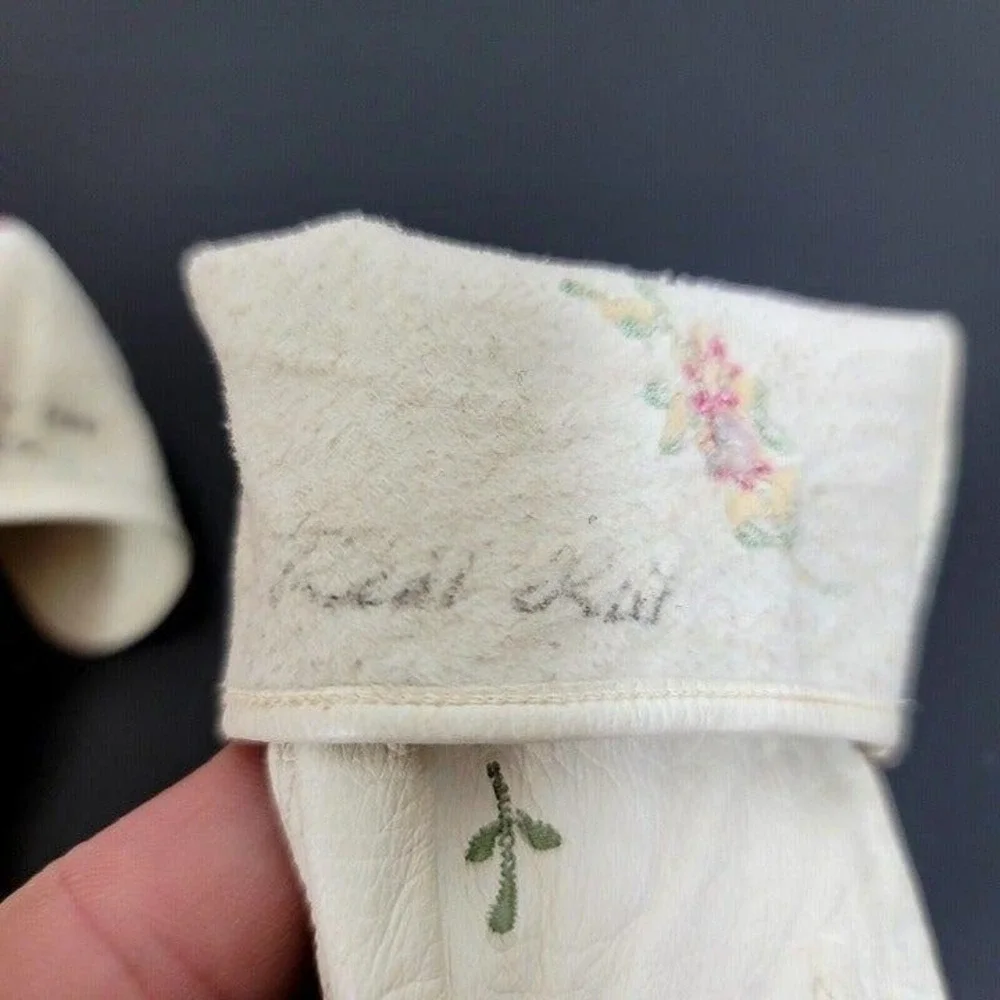 Vintage 50s Triminghams Bermuda Real Kid Leather Gloves Floral Embroidered Ivory